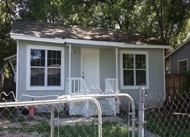 2-bedroom rental at 146 Eross in San Antonio TX