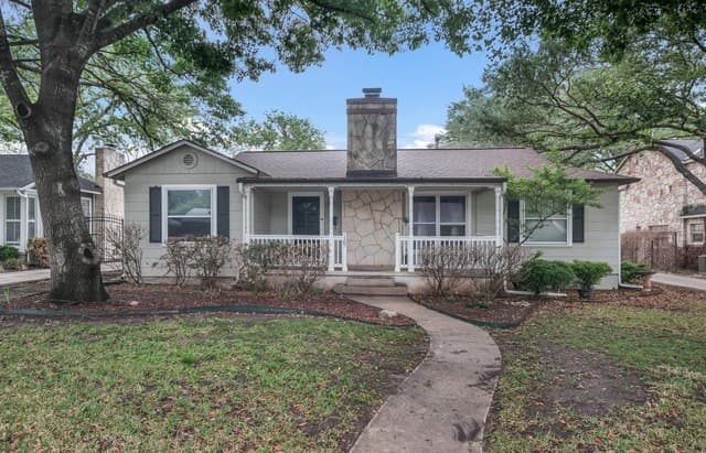 3-bedroom rental at 167 E Edgewood Pl in San Antonio TX