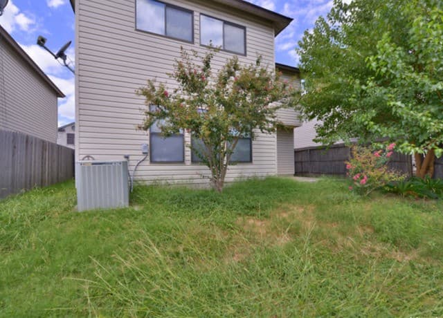 3-bedroom rental at 8926 Breezefield in San Antonio TX