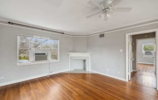 2-bedroom rental at 515 E Olmos Dr Unit 4 in Olmos Park TX