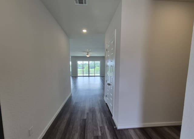 3-bedroom rental at 11321 Hollering Pass in Schertz TX