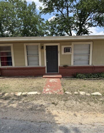 1-bedroom rental at 3614 Neer Unit 7 in San Antonio TX
