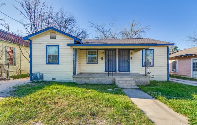1-bedroom rental at 618 Porter St in San Antonio TX