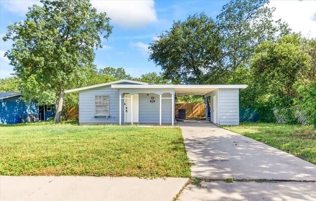 3-bedroom home for sale at 5846 Castle Lk in San Antonio TX