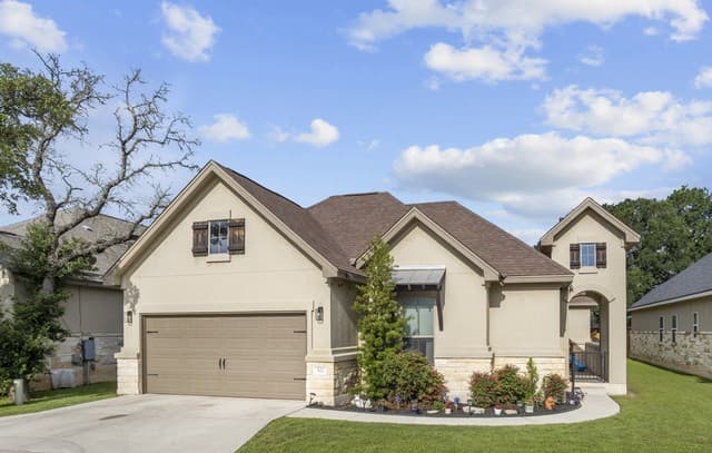 3-bedroom home for sale at 522 Carriage House Unit # 43 in Spring Branch TX