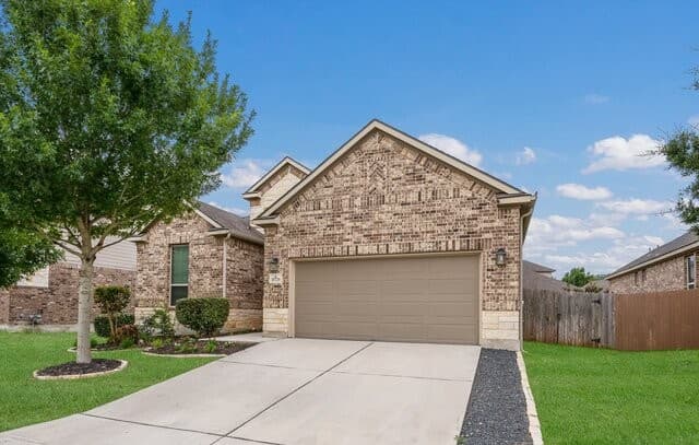 3-bedroom home for sale at 15729 La Subida in Helotes TX