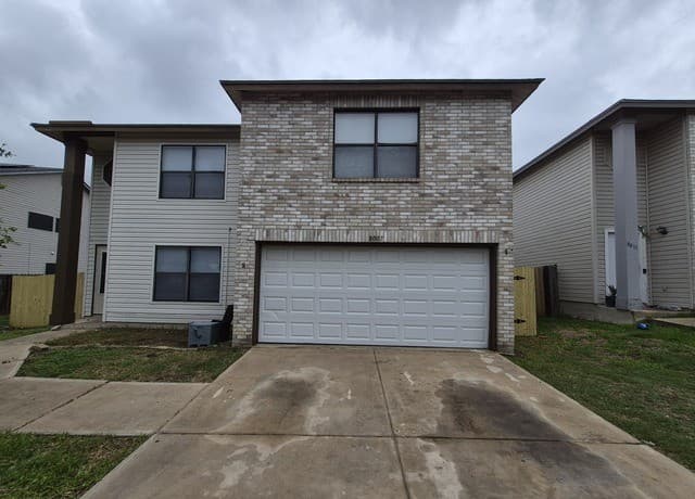 4-bedroom rental at 8007 Chestnut Bluff Dr in Converse TX