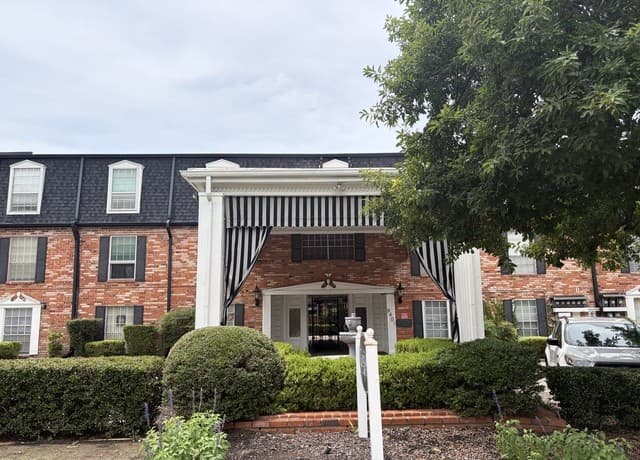 3-bedroom rental at 8401 N New Braunfels Ave Unit 321 in San Antonio TX