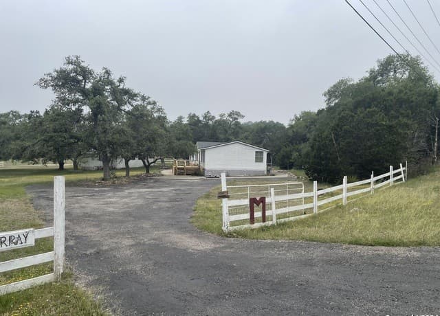 3-bedroom rental at 1061 Spring Branch rd in Spring Branch TX