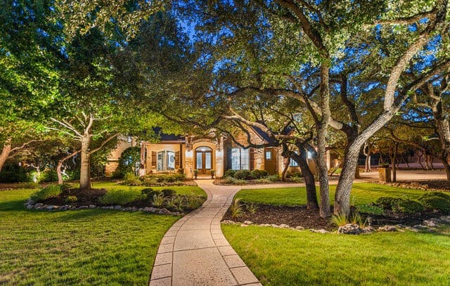 4-bedroom home for sale at 25 Stone Terrace in Fair Oaks Ranch TX
