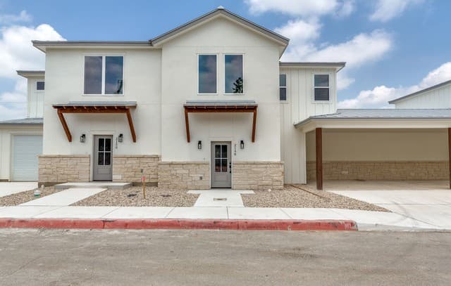 3-bedroom rental at 2148 Paniolo Dr in Boerne TX