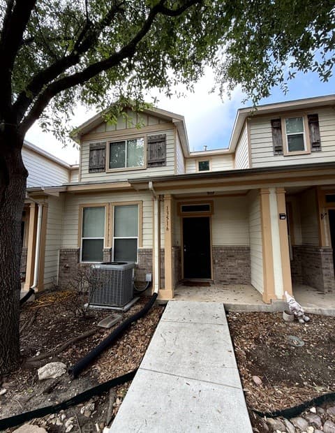 2-bedroom rental at 13516 Bristow Dawn in San Antonio TX