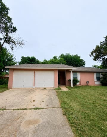 3-bedroom rental at 9319 Cliff Point Dr in San Antonio TX