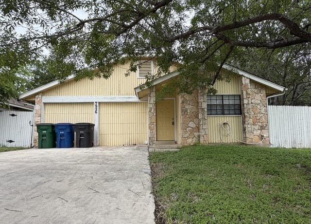 3-bedroom rental at 5926 Hidden Glade in San Antonio TX