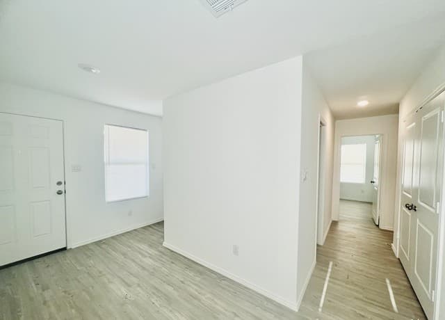 4-bedroom rental at 2906 Millikan Dr in Converse TX