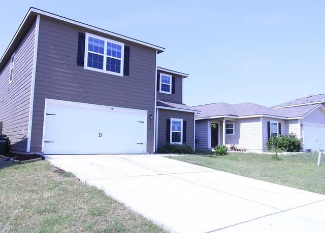 5-bedroom rental at 3907 Southton in San Antonio TX