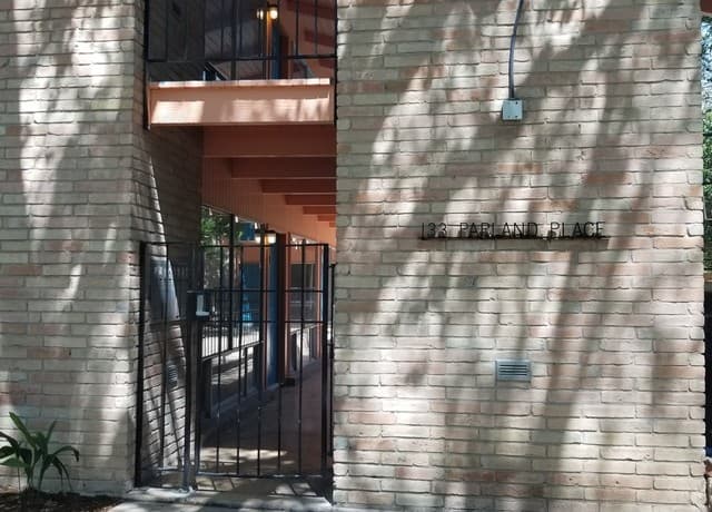 1-bedroom rental at 133 Parland Pl Unit 3 in San Antonio TX