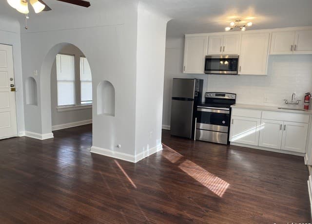 1-bedroom rental at 152 Harrigan Ct Unit 2 in Alamo Heights TX
