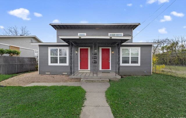 1-bedroom rental at 118 Compton #1 Unit 1 in San Antonio TX