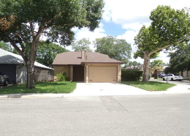 3-bedroom rental at 11442 Potter Vly in San Antonio TX