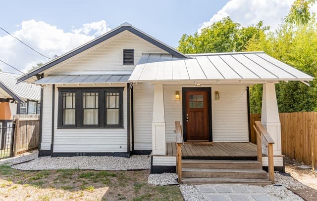 3-bedroom rental at 1010 Burnet St in San Antonio TX