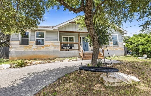 3-bedroom home for sale at 1141 High Point Ln in Spring Branch TX