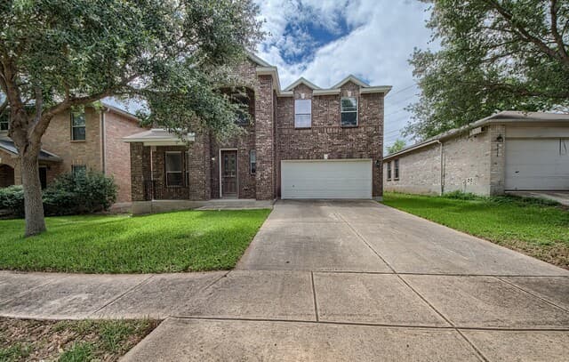 3-bedroom home for sale at 6618 Woodbell in Live Oak TX