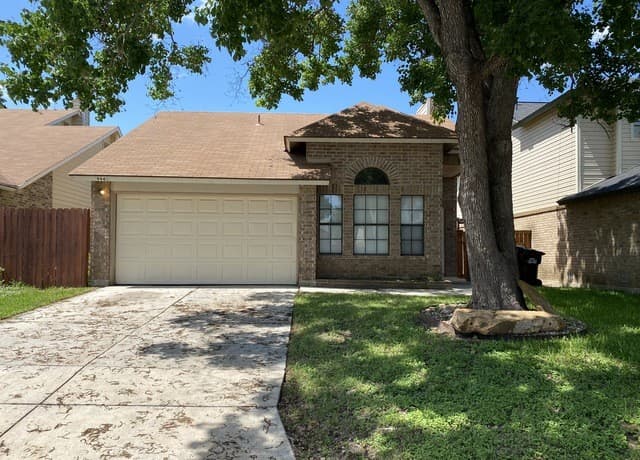 3-bedroom rental at 9943 Echo Plain Dr in San Antonio TX