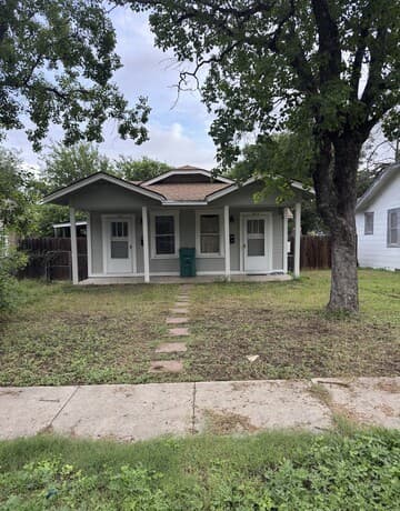 1-bedroom rental at 1811 McKinley Ave in San Antonio TX