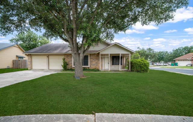 3-bedroom rental at 10042 Sierra Pass in Converse TX