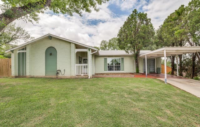 3-bedroom home for sale at 2900 Buxley in San Antonio TX
