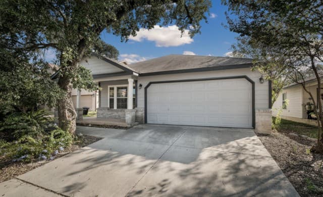 3-bedroom rental at 20810 Phlox meadow in San Antonio TX