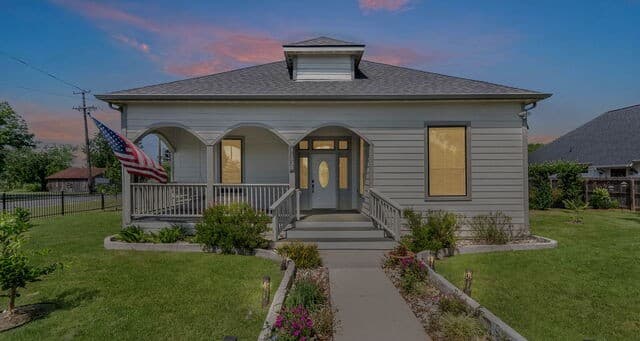5-bedroom home for sale at 11535 Castro Ave in LaCoste TX