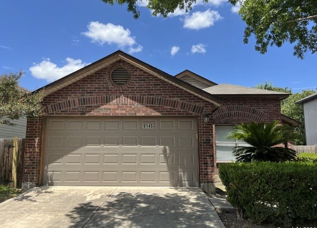 4-bedroom rental at 9145 Centro Bonito in San Antonio TX
