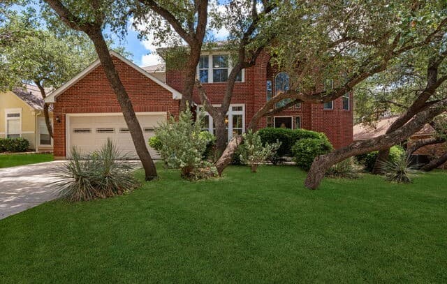 4-bedroom home for sale at 13422 Blackstone in Universal City TX