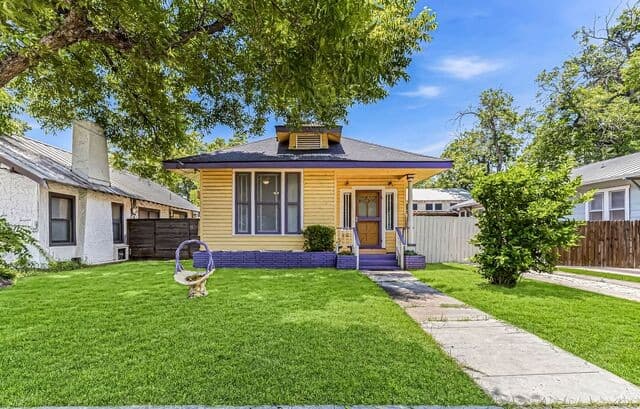 3-bedroom rental at 631 Cedar St in San Antonio TX