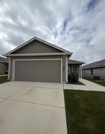 3-bedroom rental at 329 Kolton Plz in Marion TX