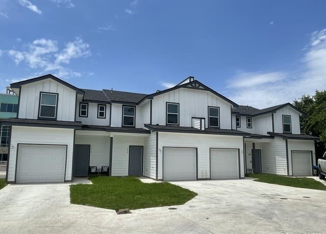 3-bedroom rental at 7103 Georgeann Dr. Unit 4 in San Antonio TX