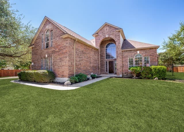 5-bedroom home for sale at 14544 Gunter Ave in San Antonio TX