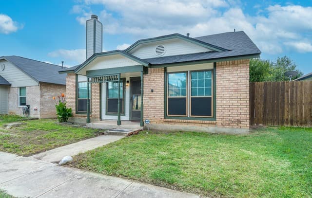 3-bedroom rental at 731 Garden Meadow Dr in Universal City TX