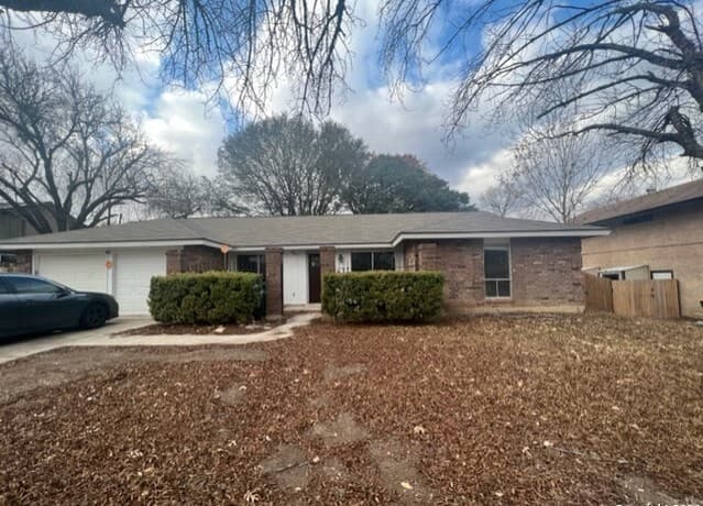 4-bedroom rental at 8347 Athenian in Universal City TX