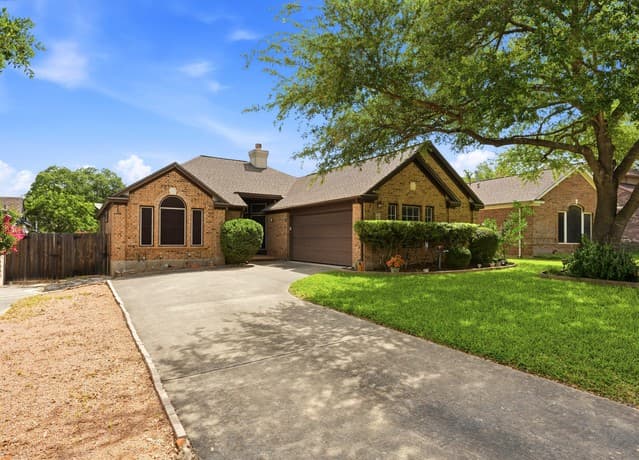 3-bedroom home for sale at 8522 Ulysses in Universal City TX