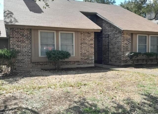 3-bedroom rental at 4202 W Shadow Oak Woods in San Antonio TX