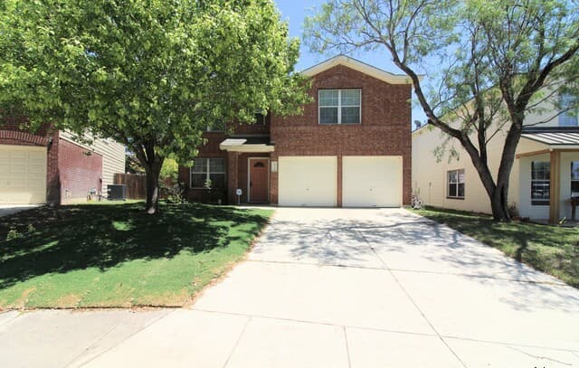 3-bedroom rental at 13142 Willowthorn Ln in San Antonio TX
