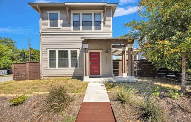 2-bedroom rental at 1162 N Olive St in San Antonio TX