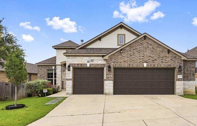 3-bedroom home for sale at 453 Scenic Lullaby in Spring Branch TX