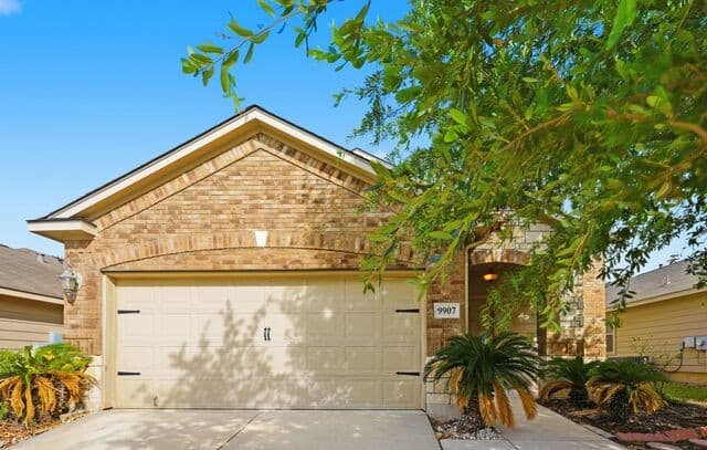4-bedroom home for sale at 9907 Mill Path in San Antonio TX