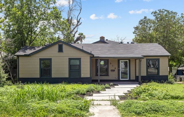 4-bedroom rental at 914 Halliday Ave in San Antonio TX