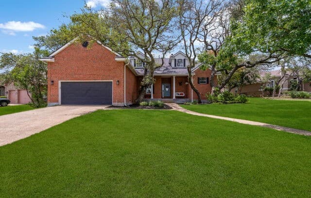 4-bedroom home for sale at 29607 Fairway Bluff Dr in Boerne TX