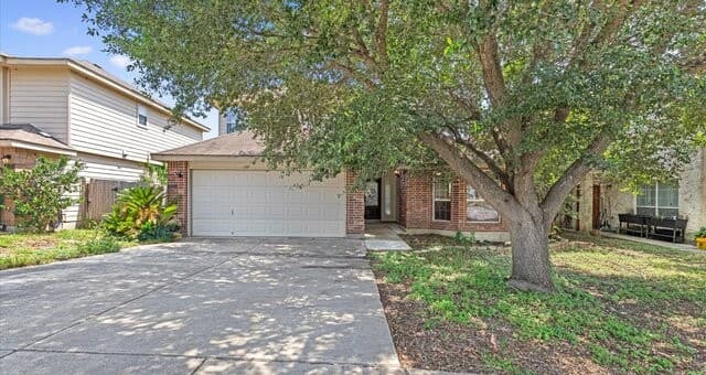 3-bedroom rental at 9526 Anderson Way in Converse TX